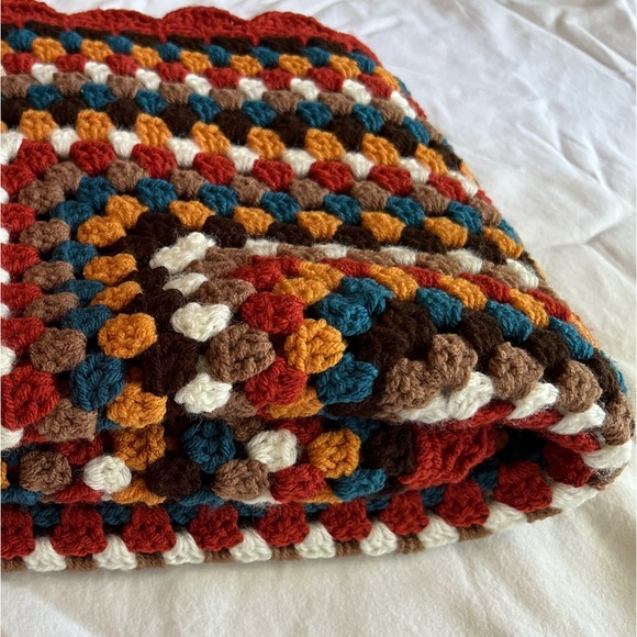 Hand Crocheted Blanket - Mid Century Modern - Picture 4 of 5